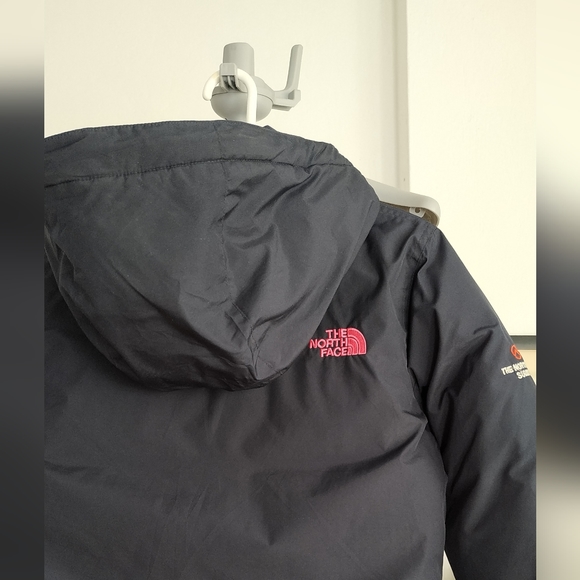The North Face Womens down Jacket - Picture 6 of 17